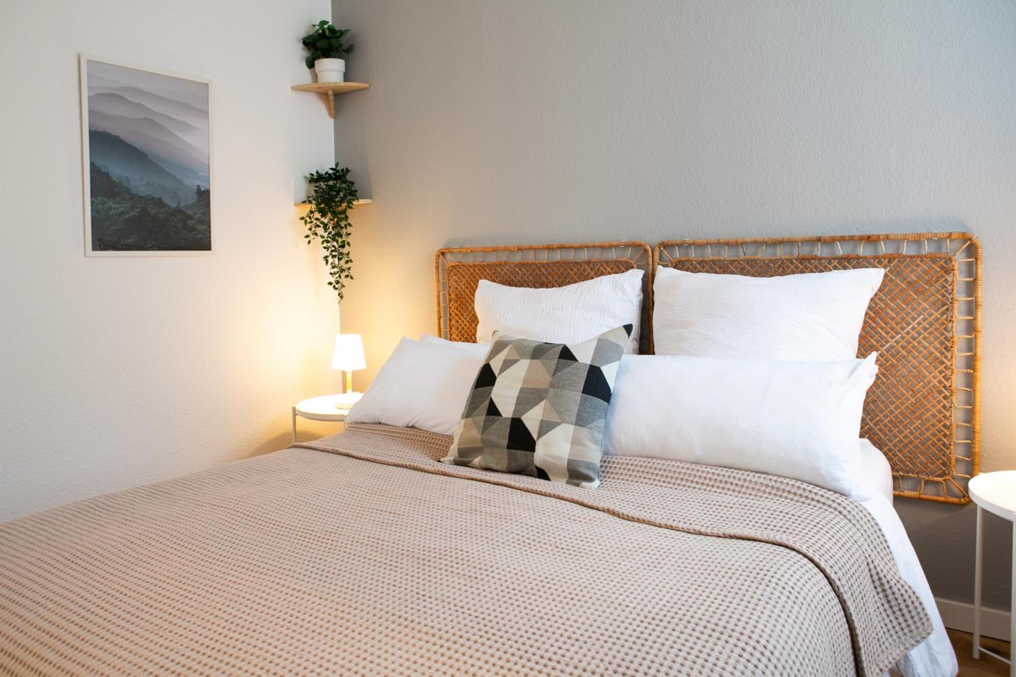 2 Zimmer, Bett Und Schlafsofa, Balkon, Waschmaschine L Leipzig Exteriör bild